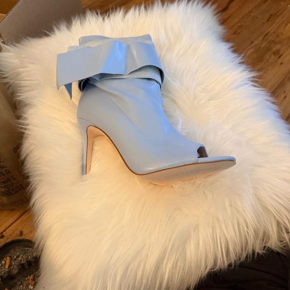 AZALEA WANG KLARICE BLUE OPEN TOE
BOOTIE - Picture 8 of 9